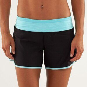 Lululemon Women’s Turbo Run Short Black Angel Blue Tonka Stripe 4